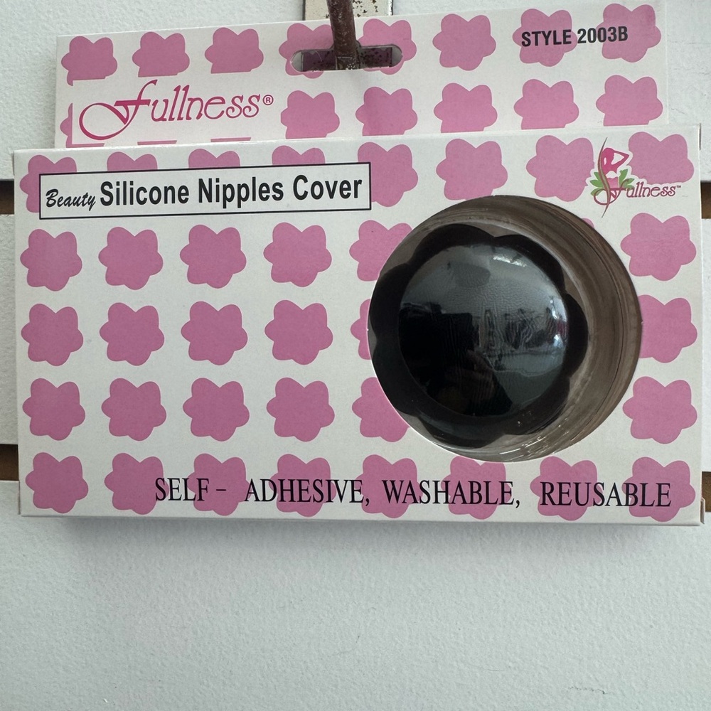 Fullness Black Silicone Nipples Cover